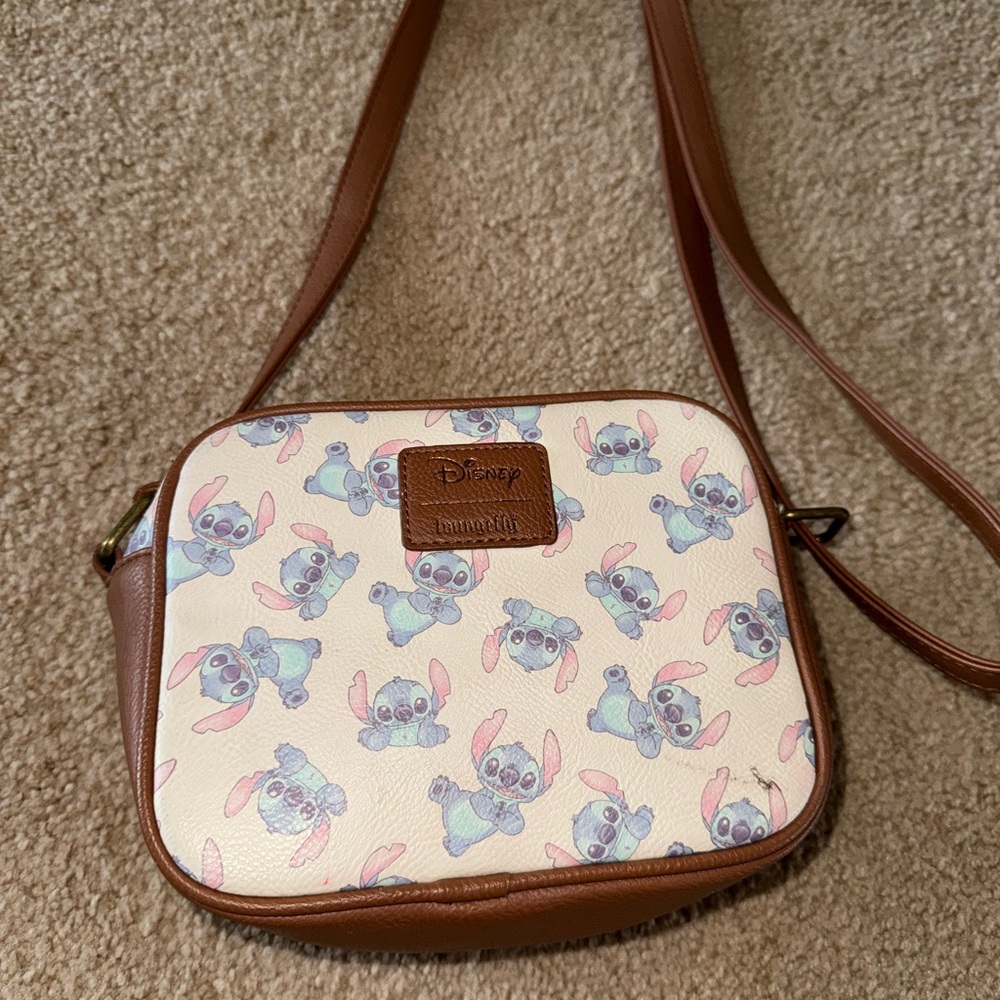 Loungefly Stitch crossbody small bag Super cute!!